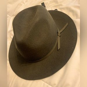 Hunter Green 100% Wool ladies Hat